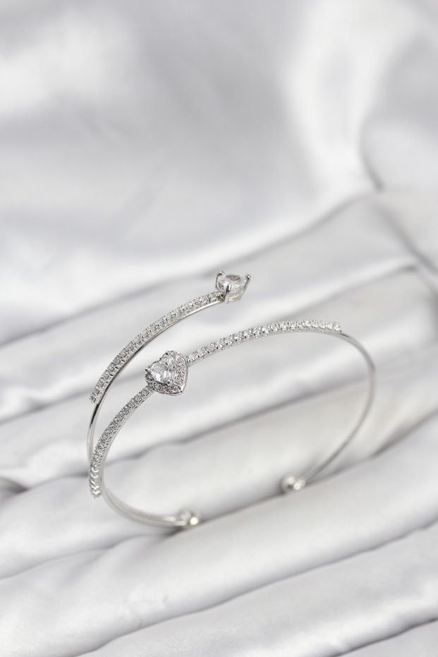 Heart Model Brass Silver Color Women's Bracelet