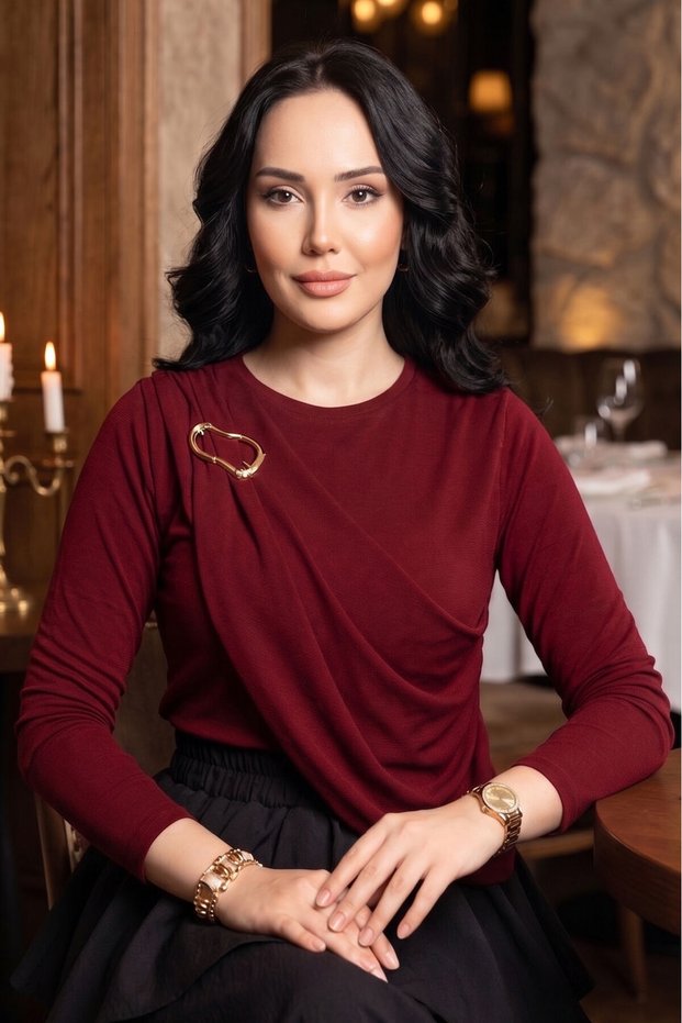Gold Brooch Detailed Sandy Body Claret Red