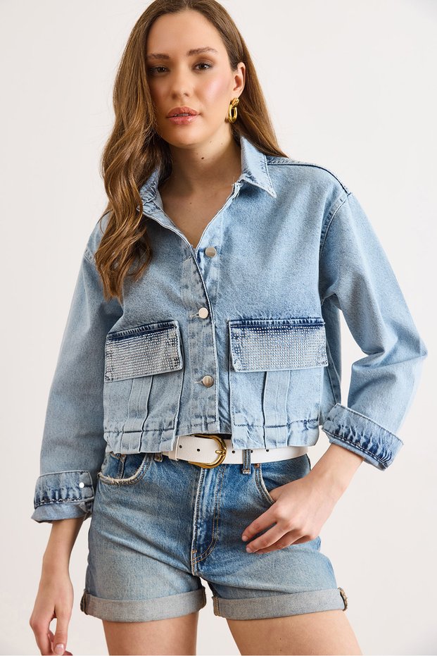 Women's Blue Pocket Stone Detailed Crop Denim Jacket Ckt-19000528