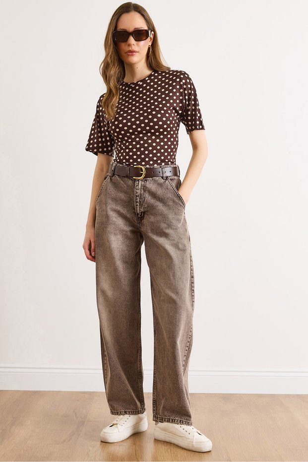 Women's Coffee Color High Waist Boyfriend Jeans with Side Pockets Jea-19000122