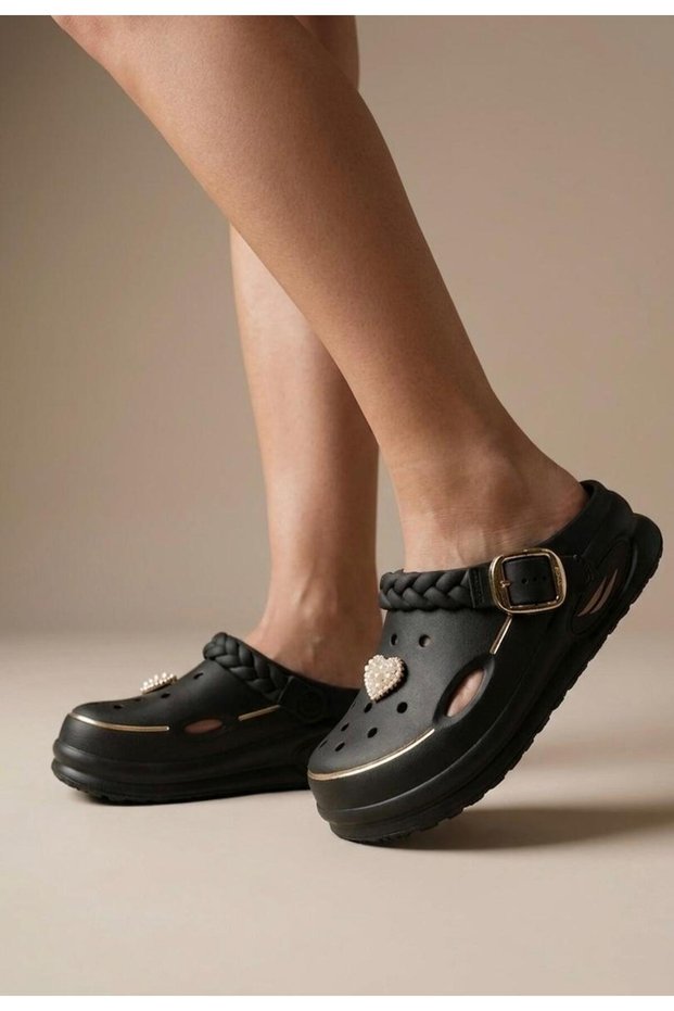 Women's Cross Slippers Comfortable Lightweight Non-Slip Garden Pool Beach Daily Summer Slippers with Accessories