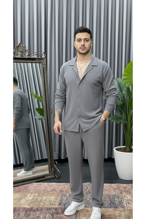 Men's Summer Buttoned Long Sleeve Shirt and Lace-Up Trousers Set Double Pocket Crinkle Fabric