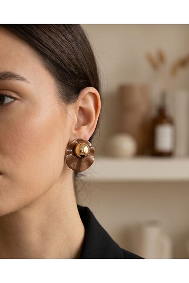 Vintage Model Design Crimped Earrings