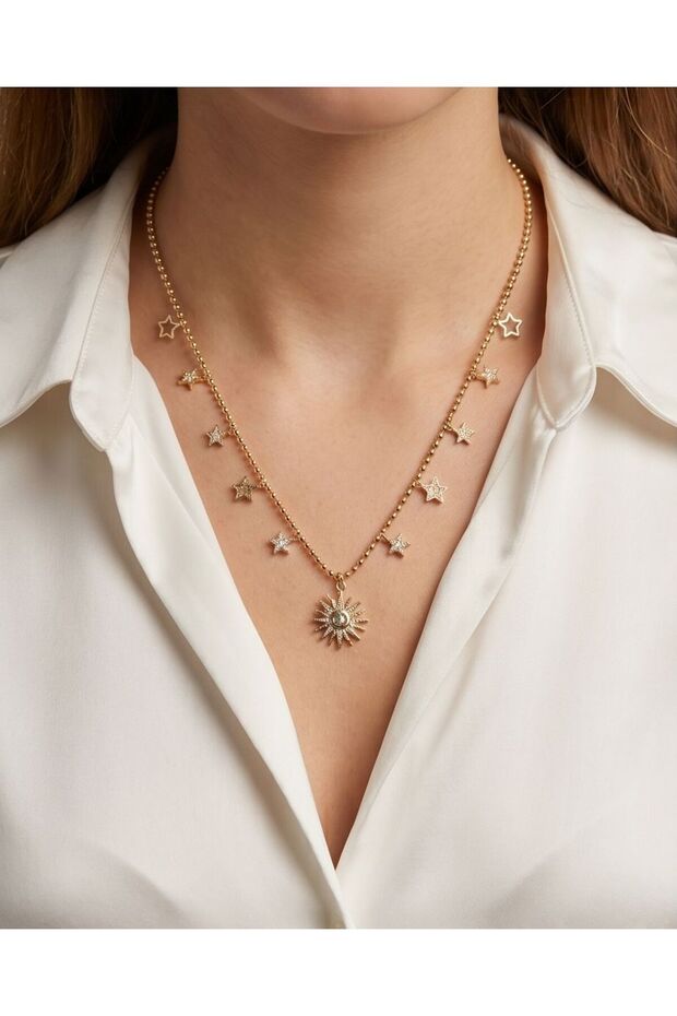 Stylish Gold Necklace with Star Detail and Sun Shaped Pendant
