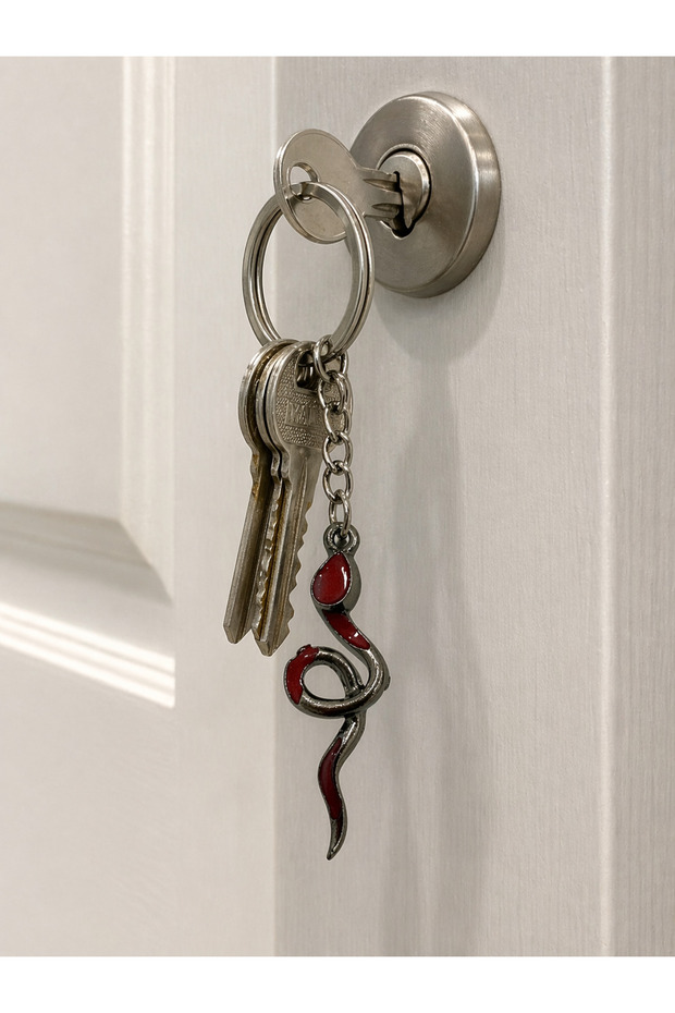 Red Detailed Snake Figured Metal Keychain Unisex Gothic Design
