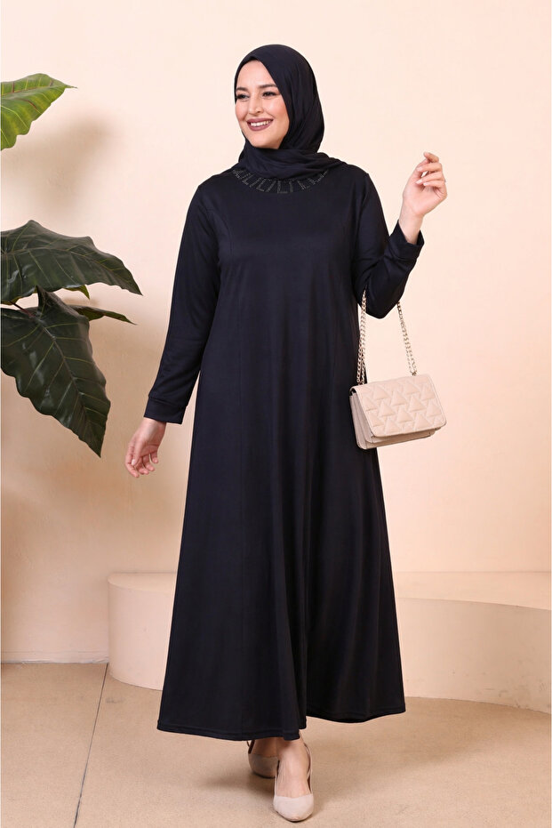 Stylish and Comfortable Plus Size Hijab Dress – Stone Detailed Collar, Long Sleeve Maxi Dress