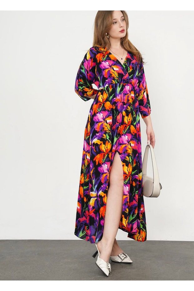 Stylish and Comfortable Flower-Patterned Dress