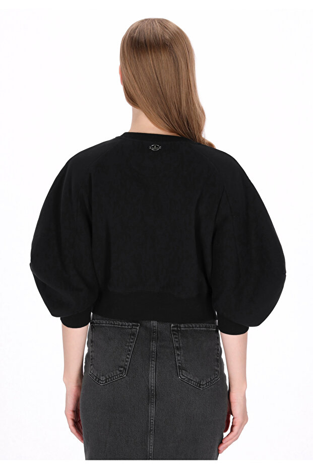 Sweatshirt - 4