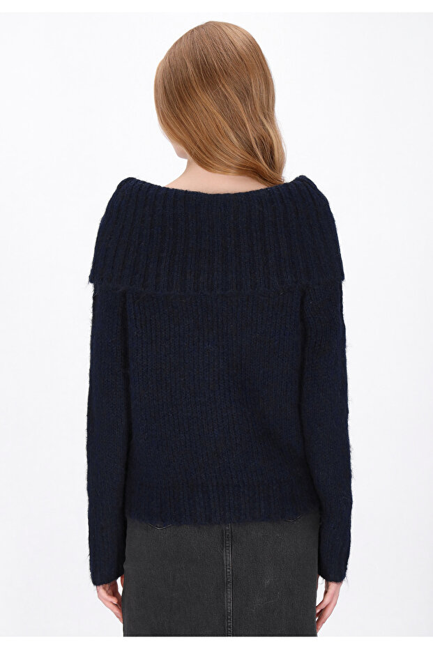 Sweater - 4