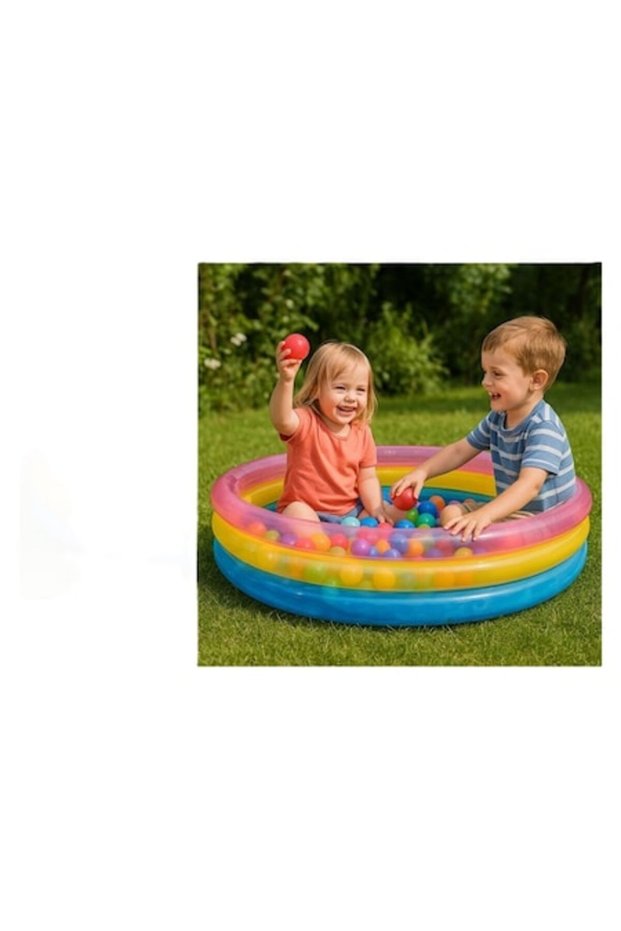 Inflatable Play Space with 60 Colored Balls