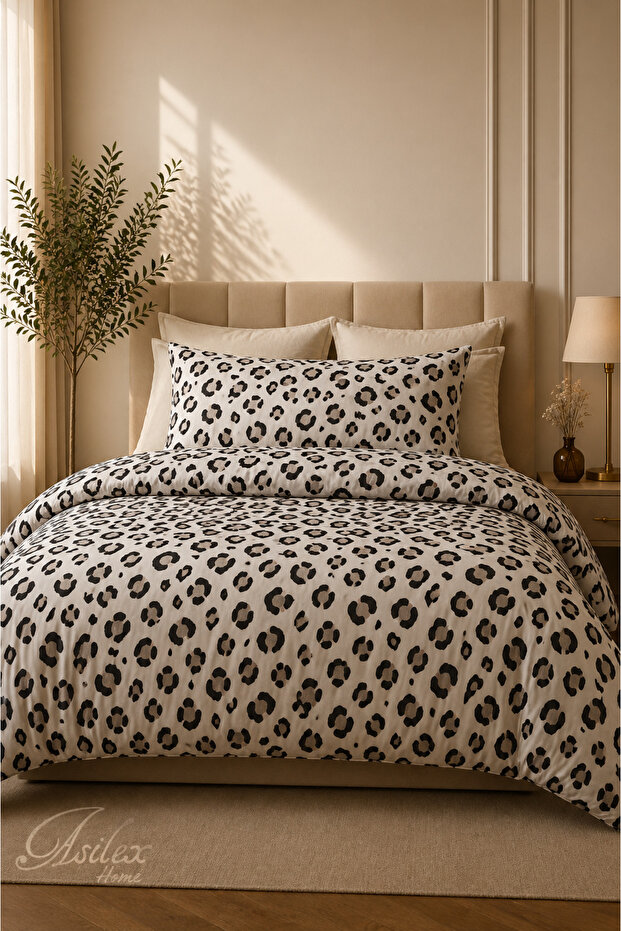 Double Duvet Cover Set Leopard Pattern Soft Fabric Bedding Set with Elastic Fitted Sheet