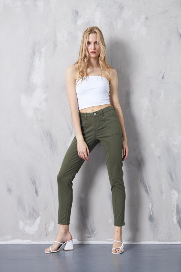 Skinny Jeans - Detailed Stitching
