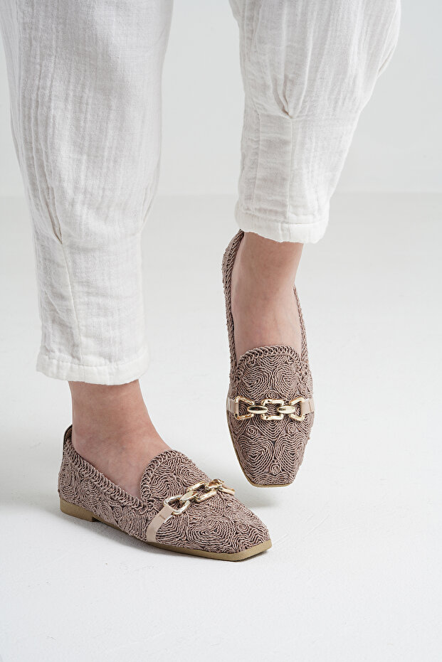 Women's Taupe Buckled Embroidered Straw Knit Casual Ballet Flats BYNDTRB03