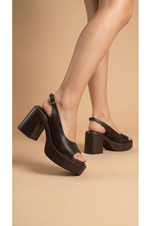 Closed Top Side Buckle Leather High Heeled Ankle Buckle Women's Summer Sandals