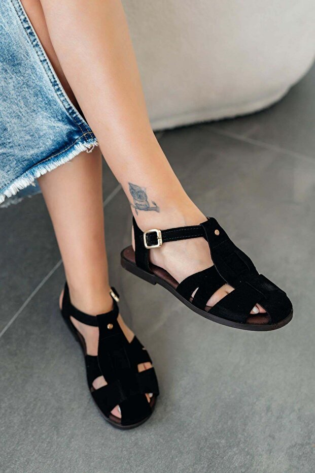 Minose Genuine Leather Buckle Detail Flat Sole Sandals Black
