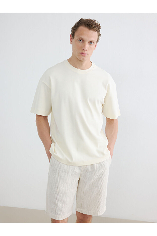 Trendlucky Boxy Fit Thick Fabric T-Shirt with a Difference /05