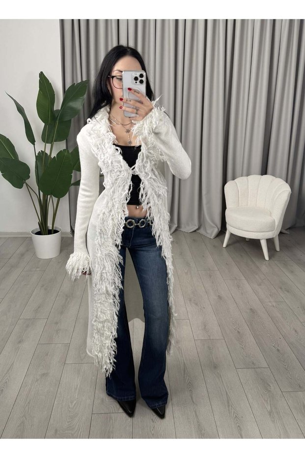 Amelya Hırka Beyaz