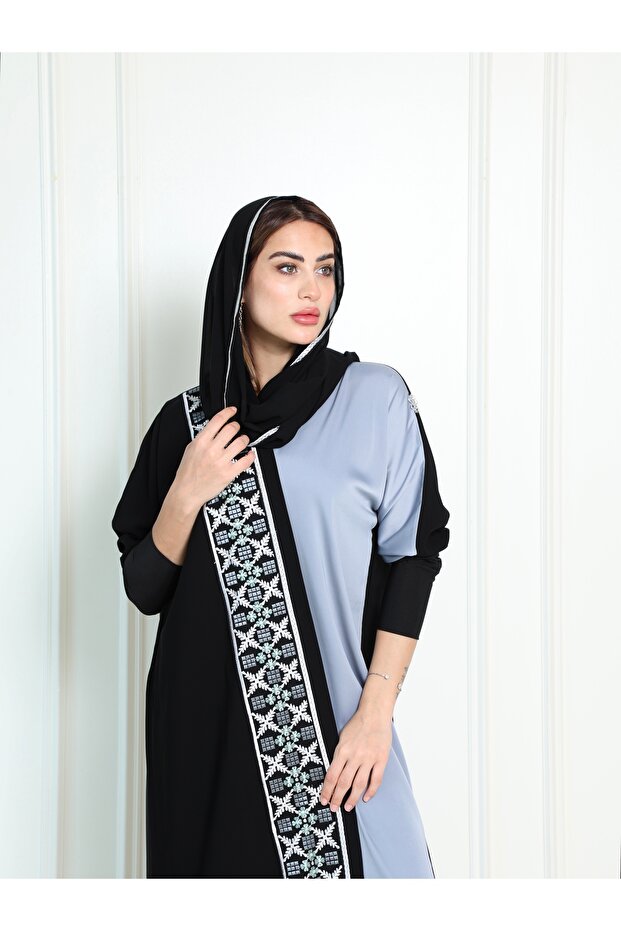 عباية كريب اسود وكم استرتش
