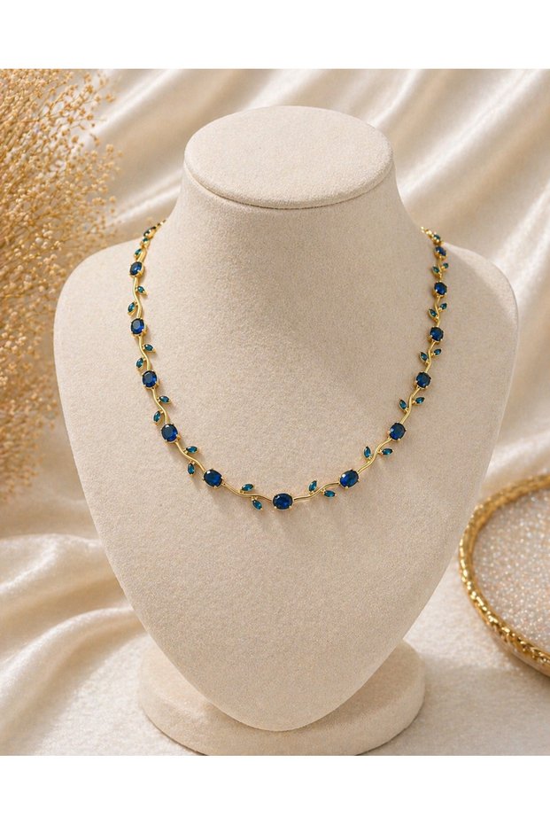 Navy Blue Stone Detailed Gold Color Elegant Necklace – Stylish and Eye-Catching Design