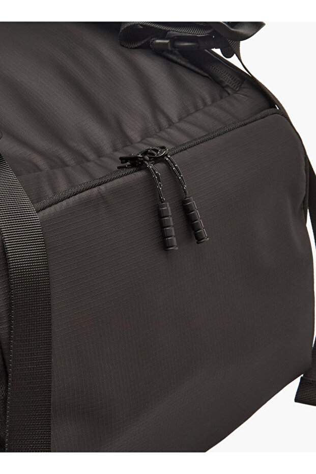 Duffle Bag with Zip Closure - 7