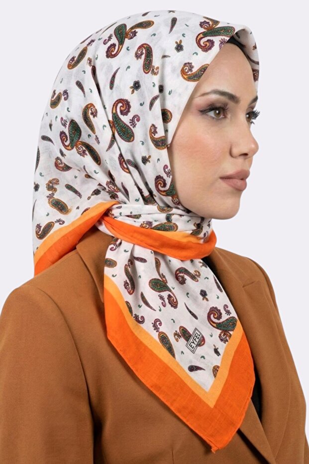 وشاح نسائي أبيض برتقالي منقوش من ميو جاز