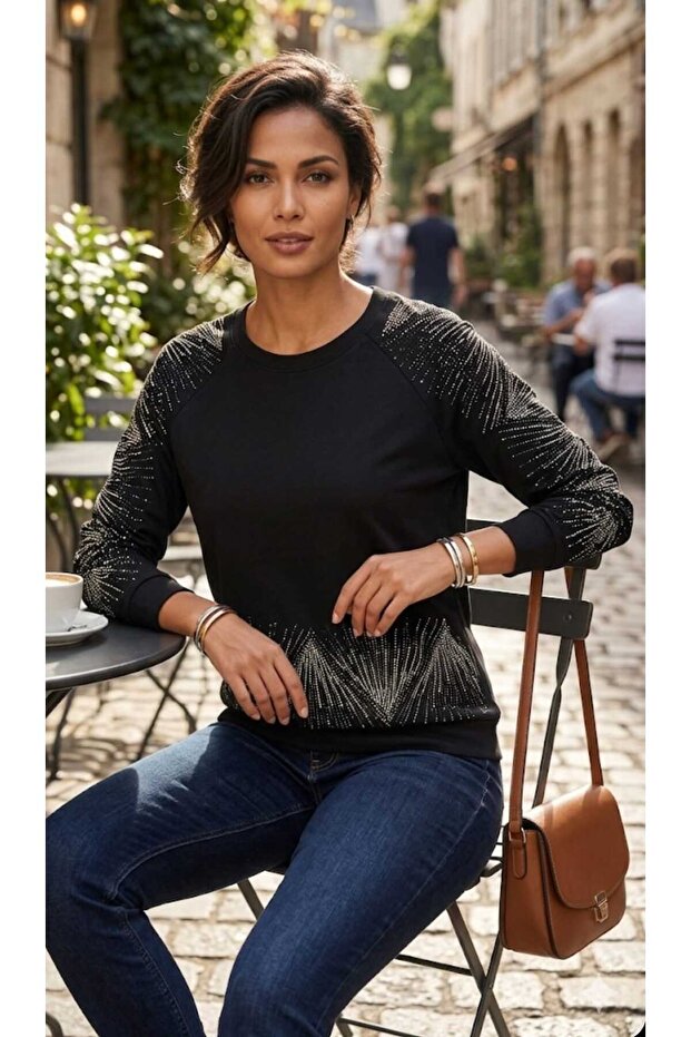 Güncüoğlu Stone Embroidered Sleeves and Ribbed Bottom Sports Combed Cotton Blouse