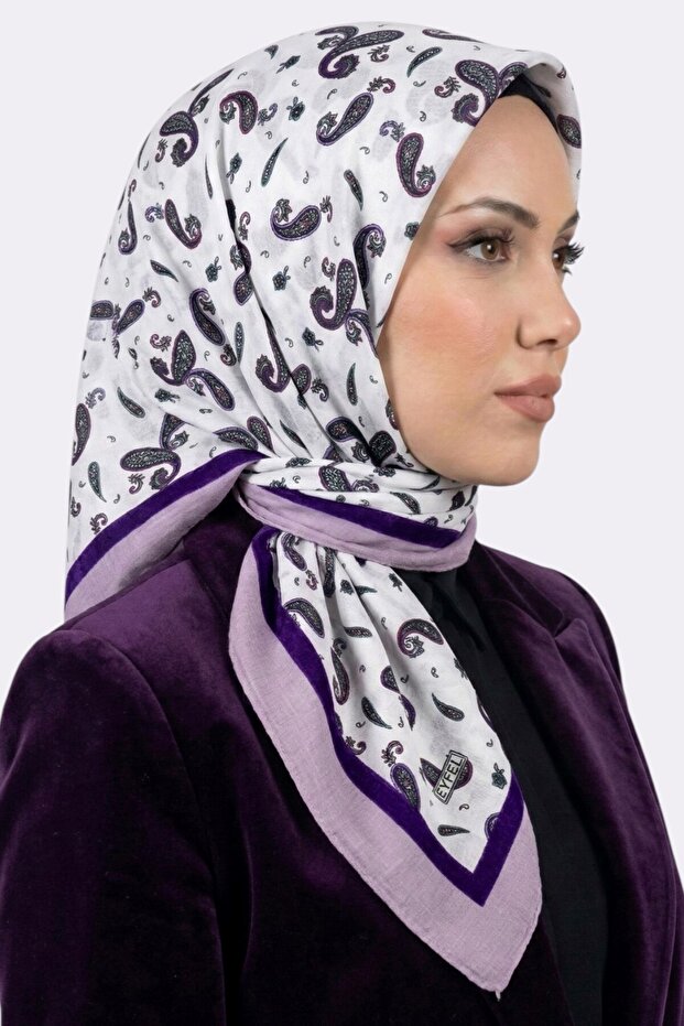 وشاح نسائي أبيض منقوش من ميو جاز