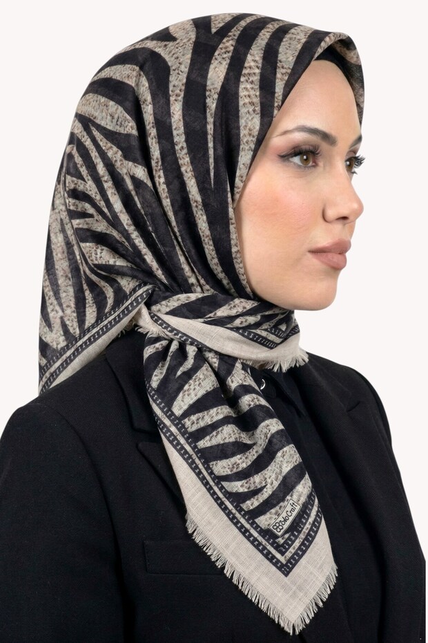 وشاح نسائي منقوش بنمط الفهد 6523