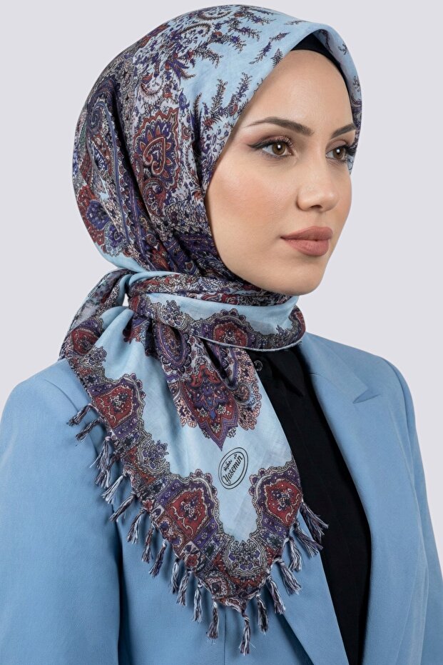 Women's Baby Blue Shawl with Patterned Pull-On Beads