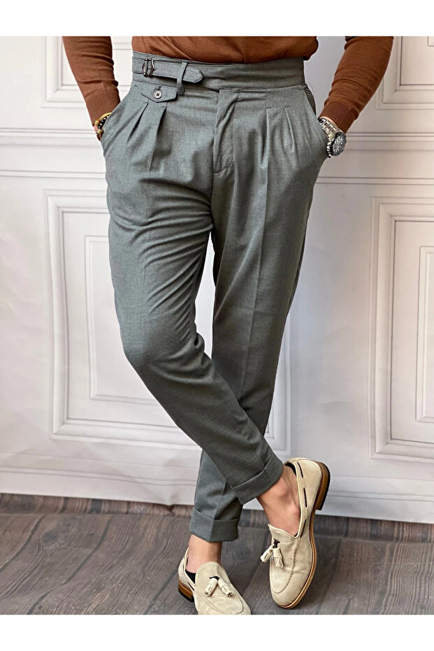 Bird's Eye Pattern Pleated Trousers with Belt Buckle Detail