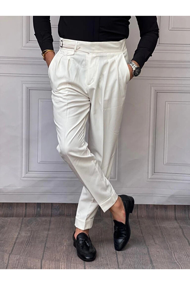 Bird's Eye Pattern Pleated Trousers with Belt Buckle Detail
