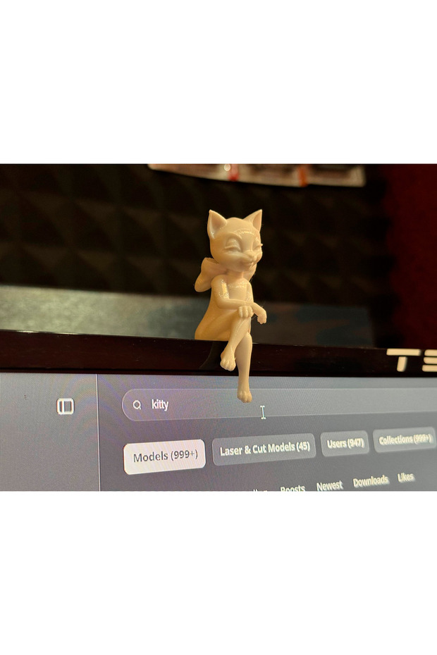 Cute Monitor Cat - Decorative Figure for the Top of the Monitor - 3D Printed Ornament