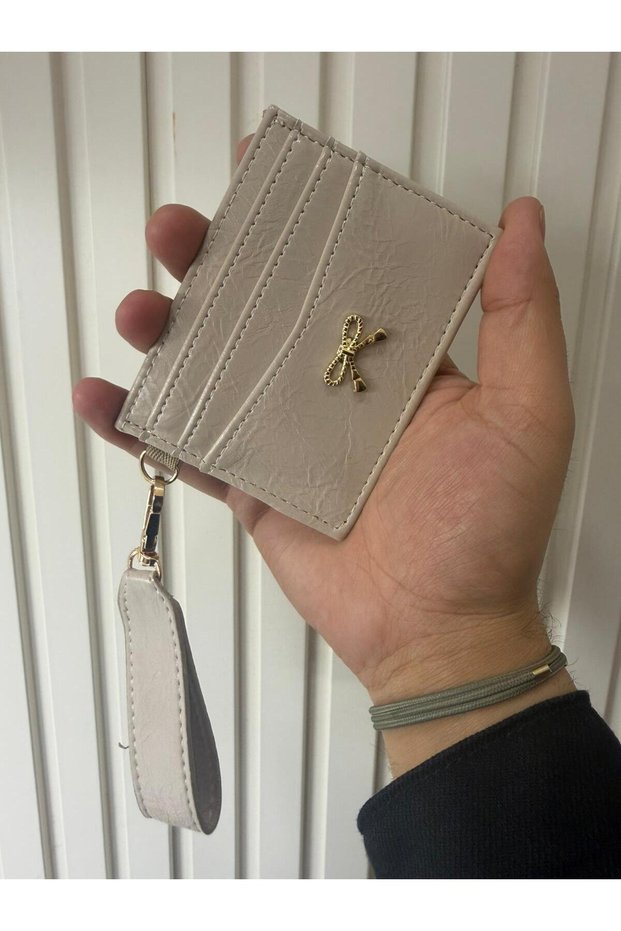 Women's Stylish Card Holder with Bow Detail, Convenient Holder with Money Compartment in the Middle and 6 Card Holder Compartments (Length 8 cm Width 10 cm)