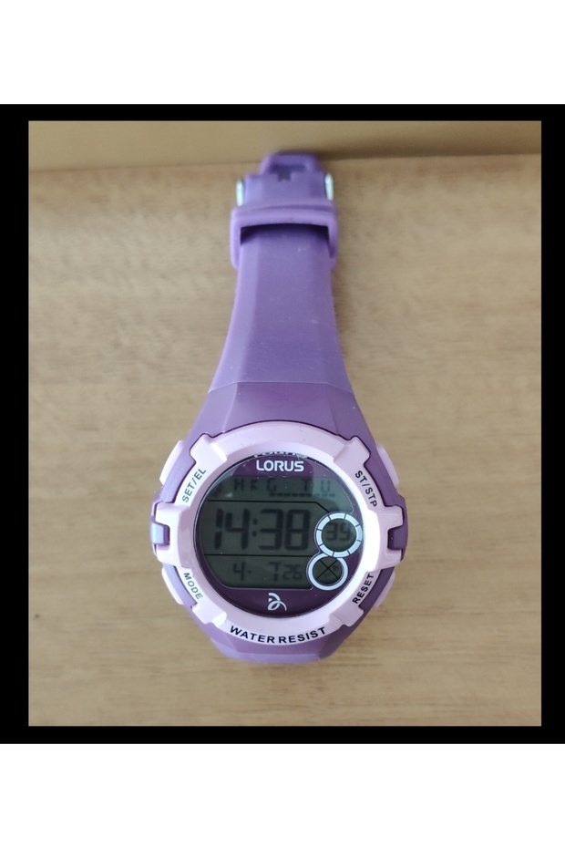 Women's Watch – 10 Atm Water Resistant, a Reflection of the Allure Whispered by Japanese Aesthetics on the Wrist.
