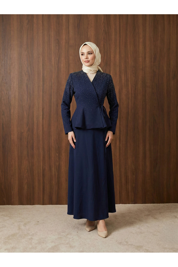 Hazal Takım Larcivert