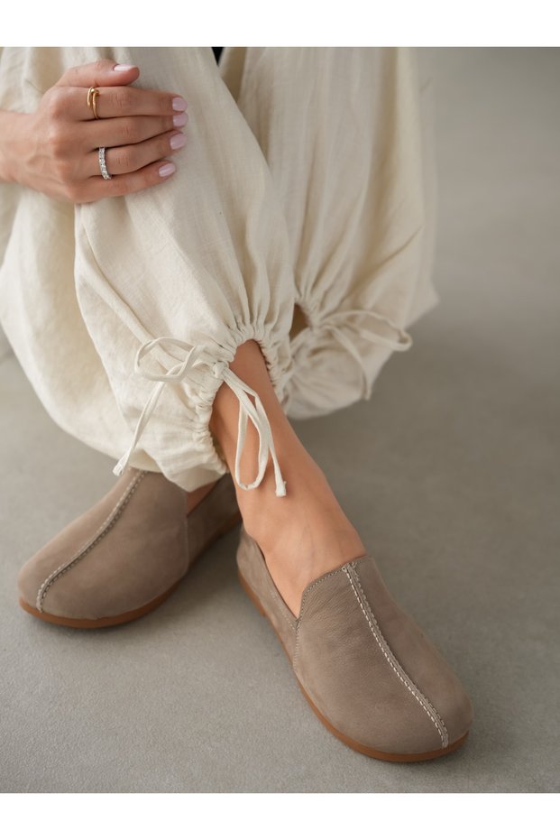 Velcorin Genuine Leather Women's Shoes with Front Line Detail - Mink