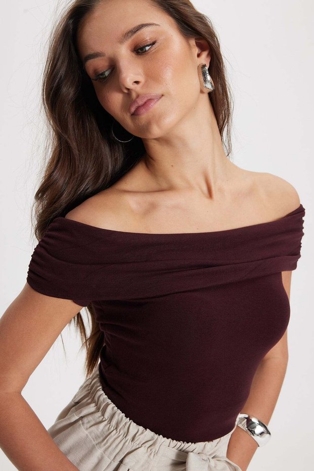 Women's Slim Fit Slim Fit Cotton Boat Neck Short Sleeve Lycra Burgundy Blouse