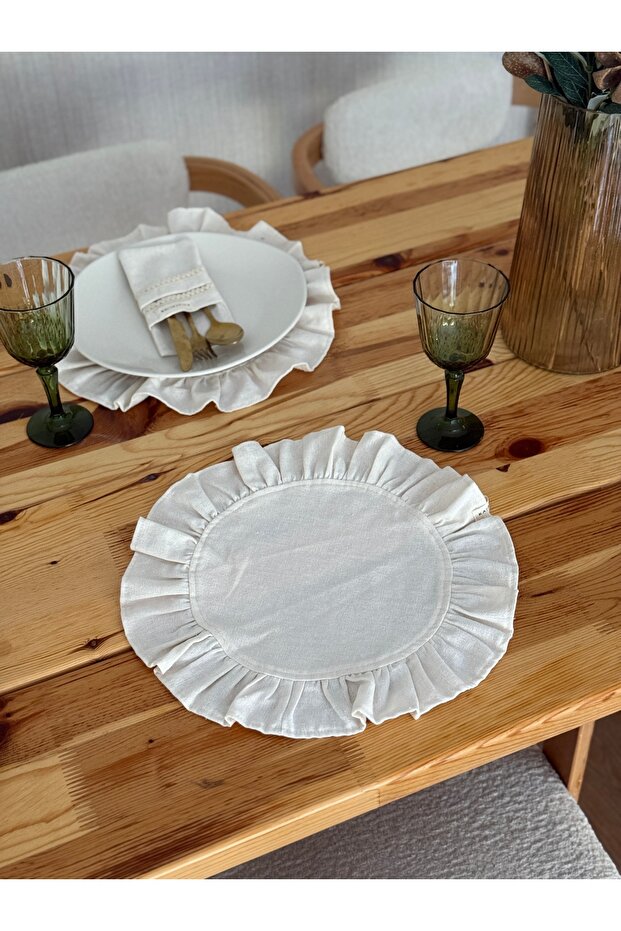 2-Piece Natural Raw Linen Round Ruffle Detail Placemat / Charger