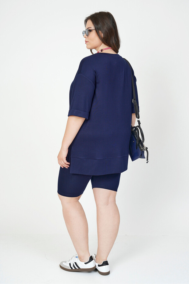 Basic Capital Tee - 4