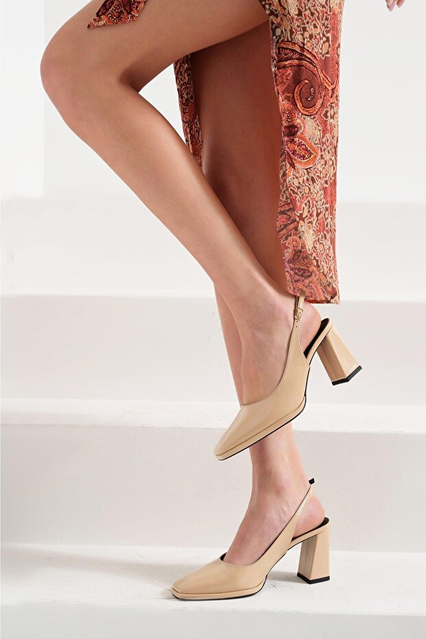 Women's Beige Blunt Toe Thick Heeled Ankle Strap Open Back Heeled Patent Leather Shoes 9cm Byn