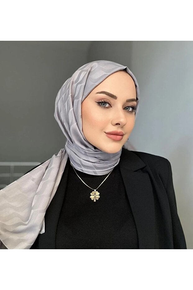 شال جاكار حريري بنمط مائي
