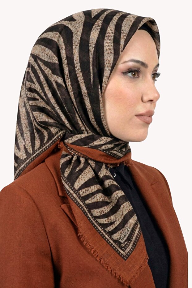 Women's Leopard Patterned Flared Scarf 6523