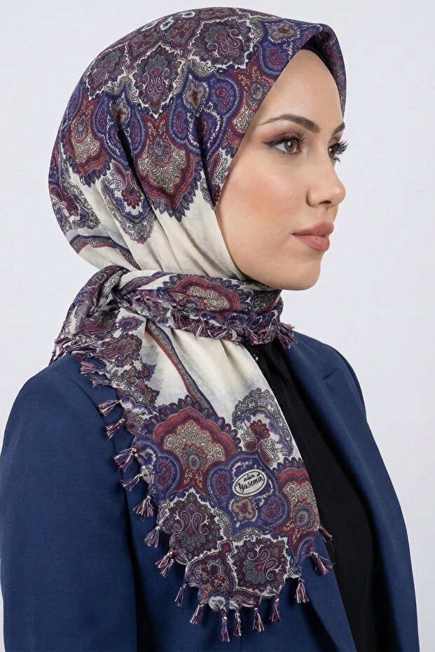 Women's Ecru Shawl with Patterned Pull-On Beads for Writing