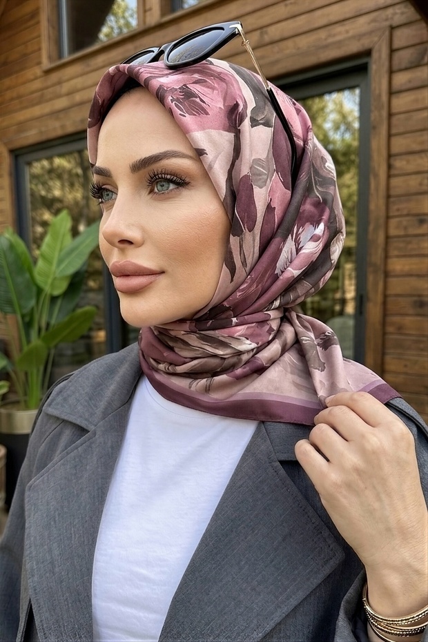 Plum Patterned Soft Scarf - 1