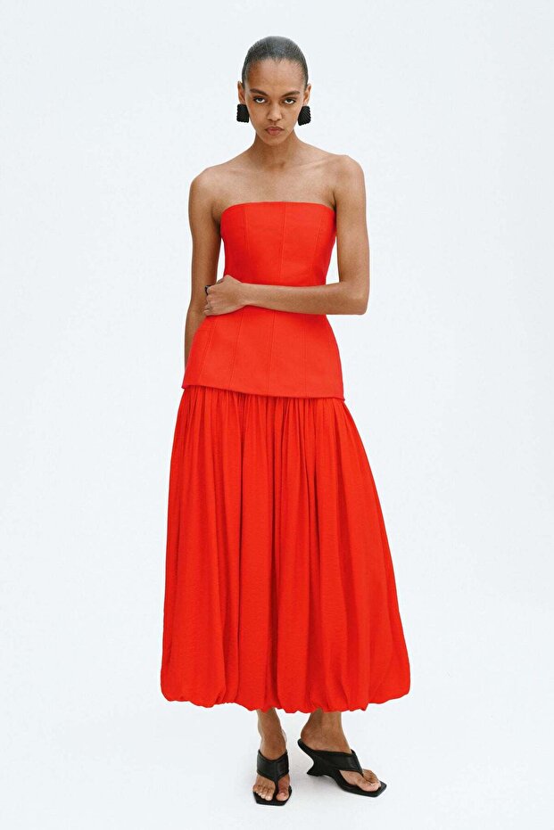 Hourglass bandeau dress