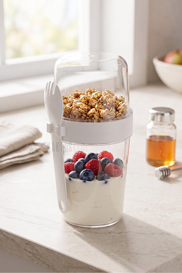Portable Yogurt Container with Spoon and Fork - 800 ml Leak-Proof Food Storage and Muesli Container