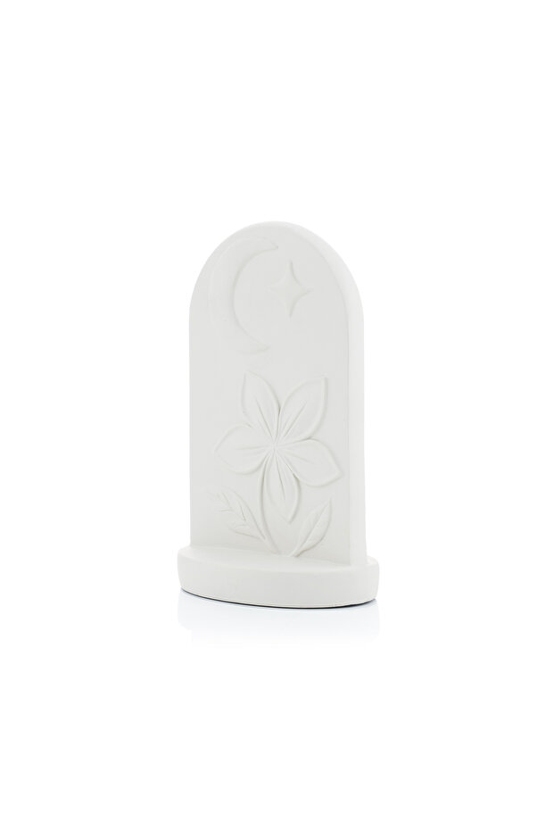 White Decor with Crescent Pattern from Naqaa - 2