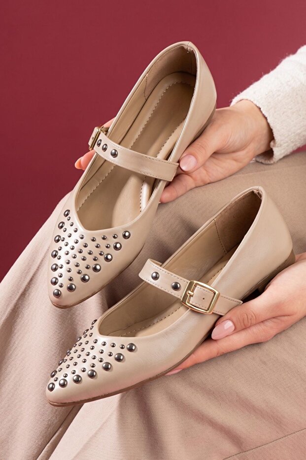 Vasto Mink Wrinkled Patent Leather Pointed Shape Ballerinas with Trok Studs and Gold Buckle