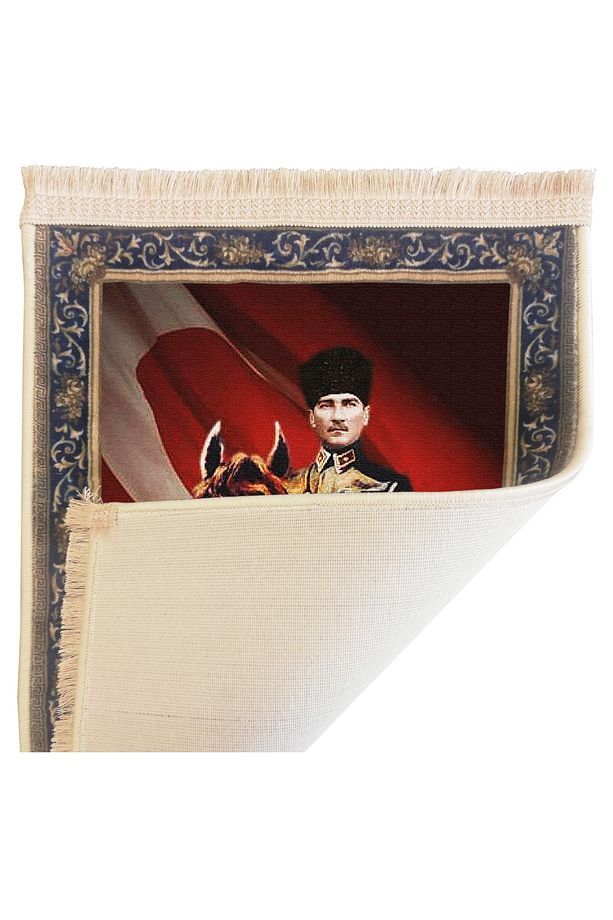 Atatürk Resimli Duvar Halısı Saçaklı No: - 4