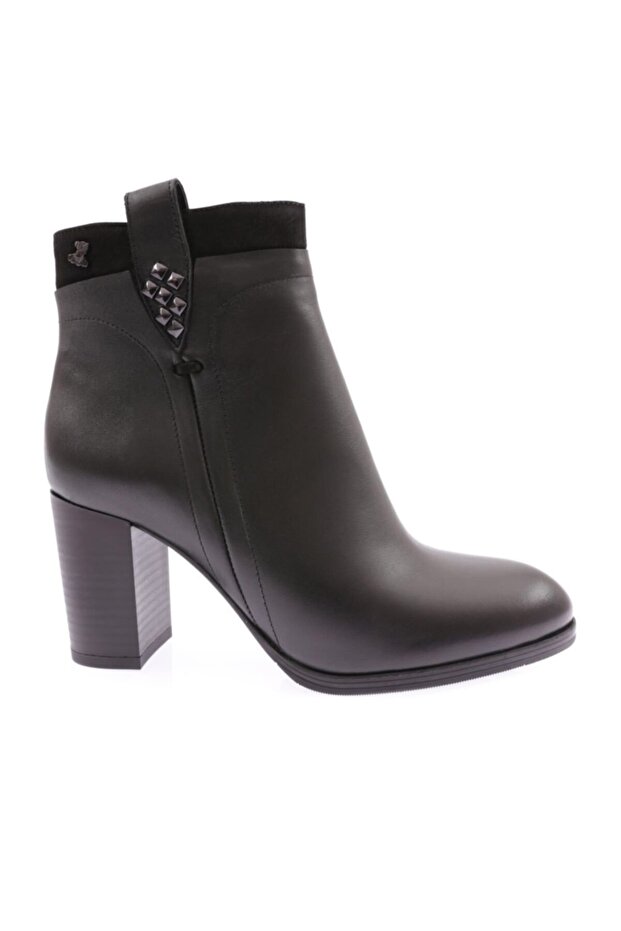 2153103k Kadın Bot - 1